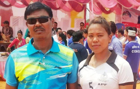 विष्णुप्रसाद चौधरी छोरी नेबियासँग।